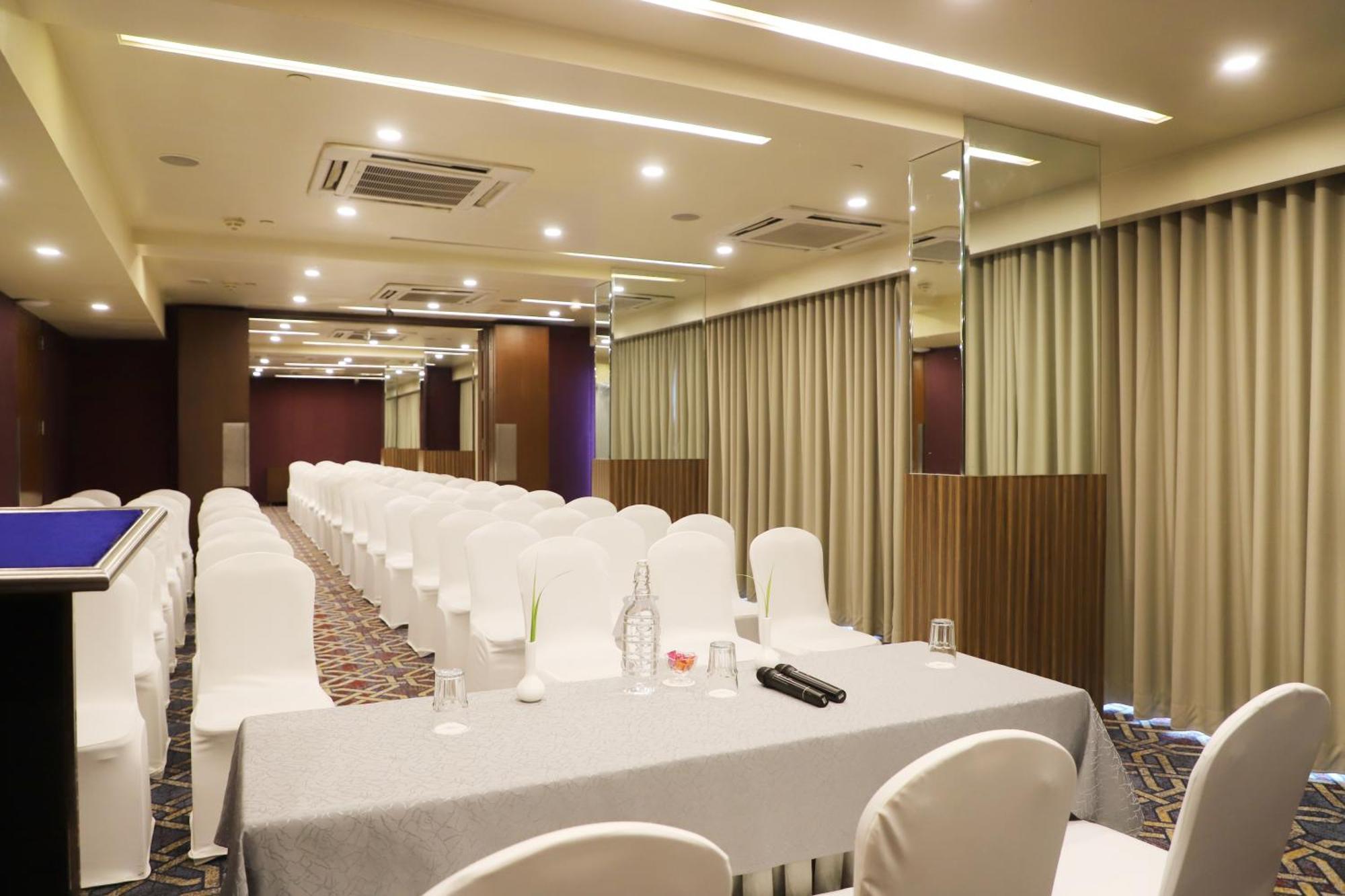 Marasa Sarovar Portico -Rajkot Eksteriør bilde